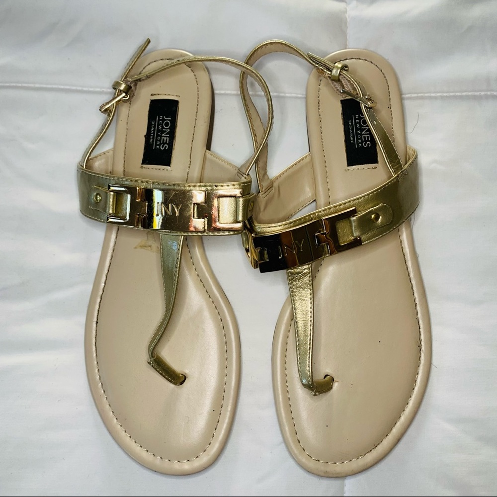 Jones New York Amy Gold Thong Sandal Size 9